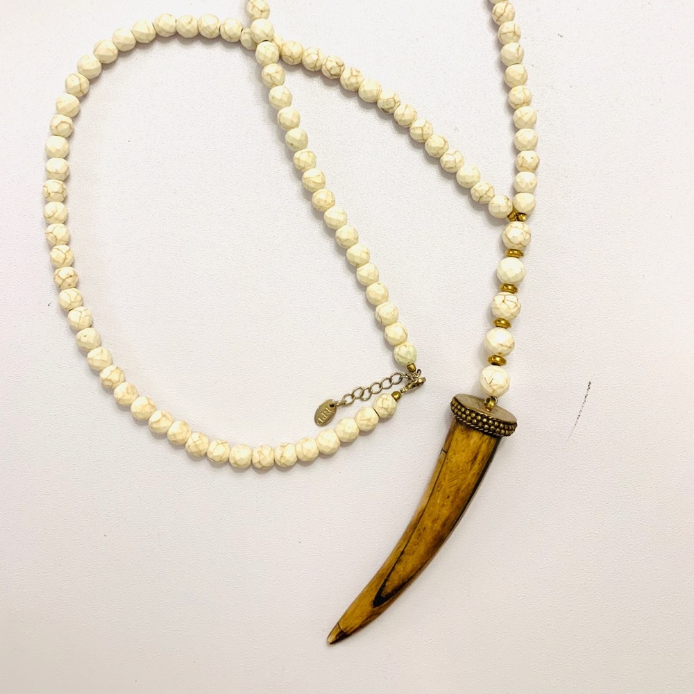 betsy pittard horn necklace